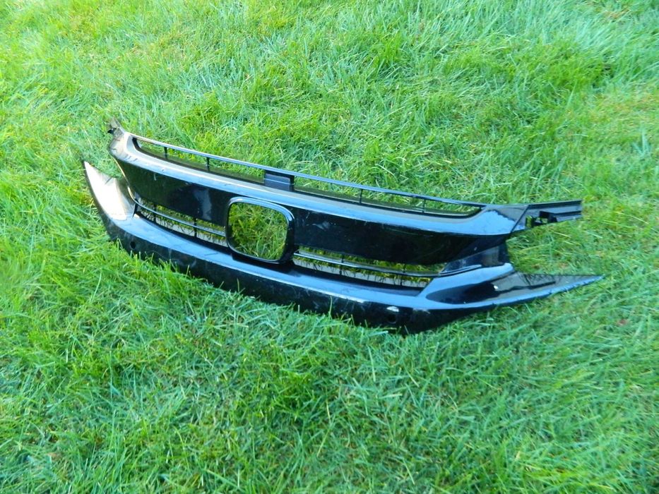 Grila centrala Honda Civic model 2016-2019 cod 71121-TGG-A0XX-M1