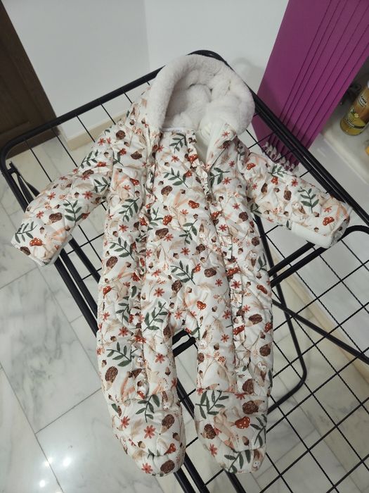 Vand combinezon 3-6 lumi primark