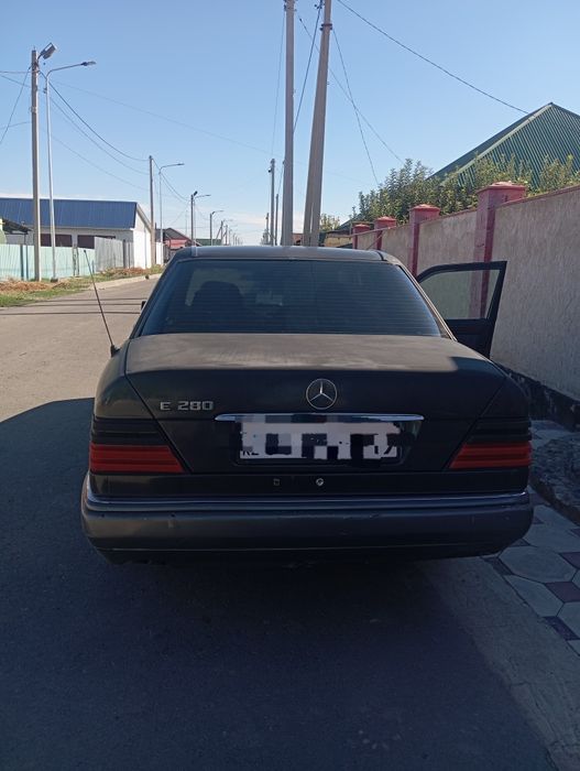 Продам Мерседес 124