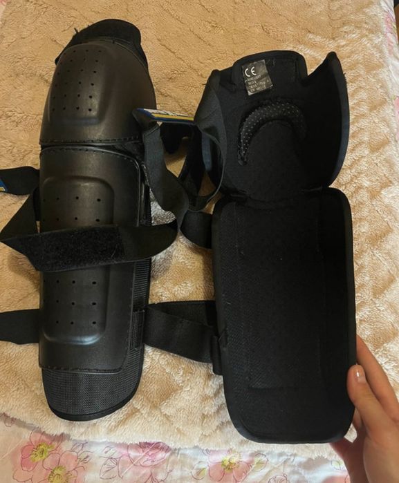 Costum motocicleta din piele