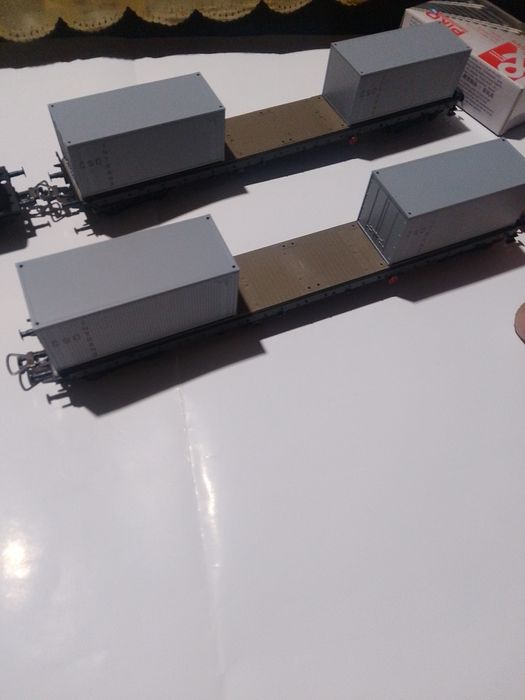 Нови вагони от сет PIKO 1:87 HO