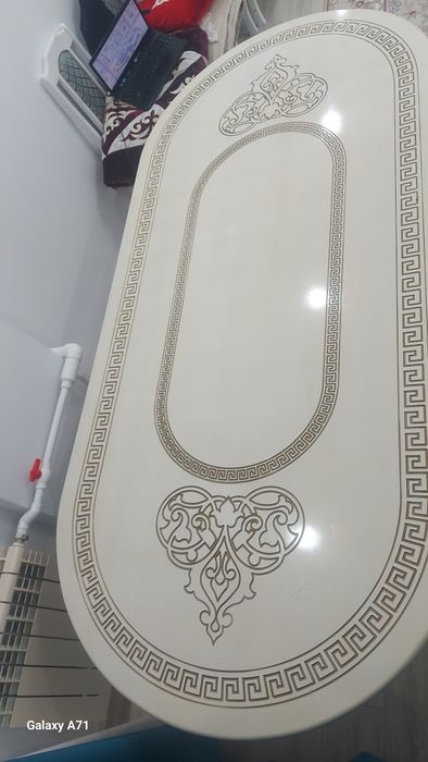 Продам стол со стульями