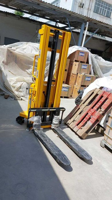 Shtabeler Polavtomat Elektrchiskiy  Roxli  3 metr 1500kg