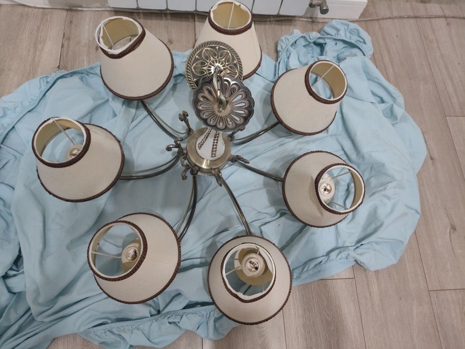 Люстра продам недорого