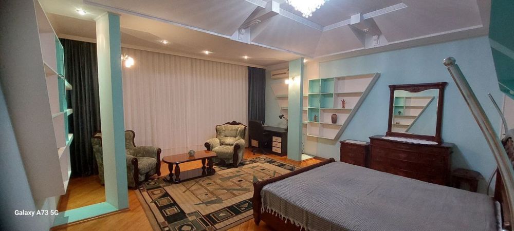 СРОЧНО сдаётся квартира ул. С. Азимова