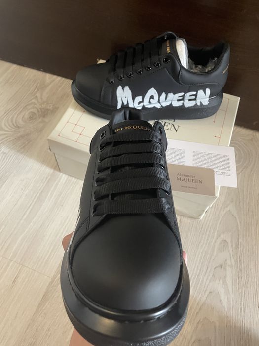Alexander McQUEEN