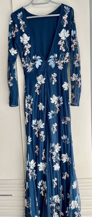 Официална рокля