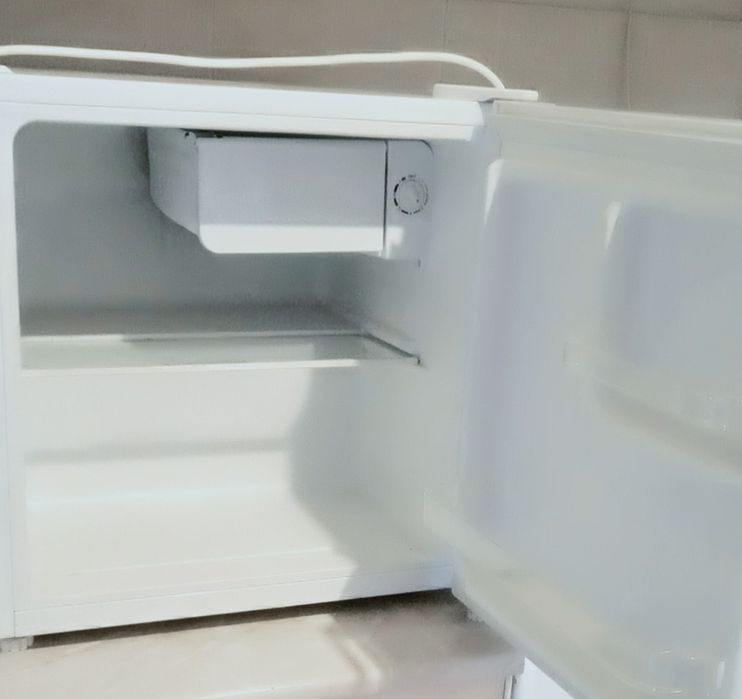 Холодильник  офисный