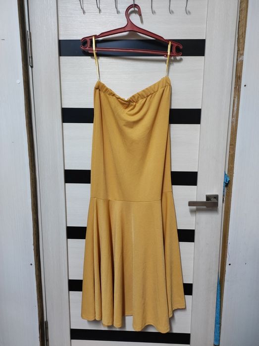 Платье вечерниее