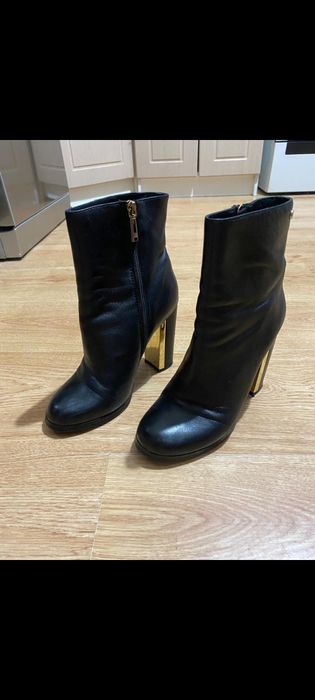 Продаю полу сапоги