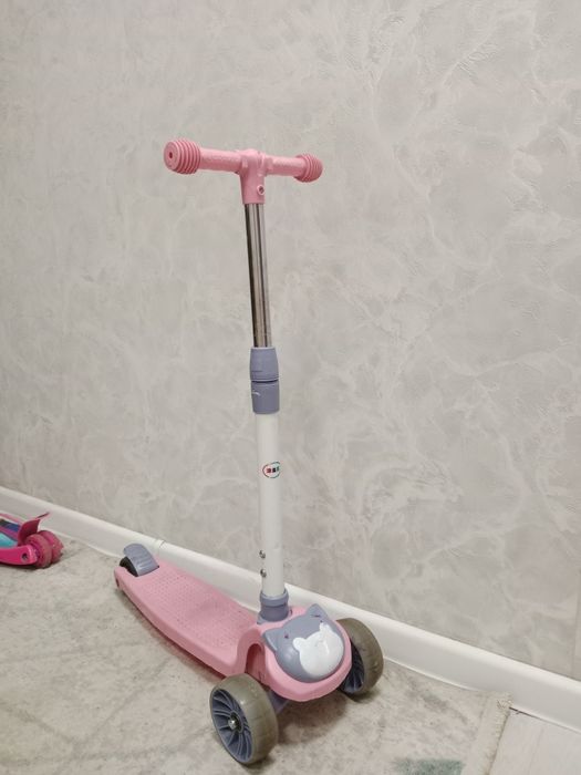 Самокат детский, целый, рабочий