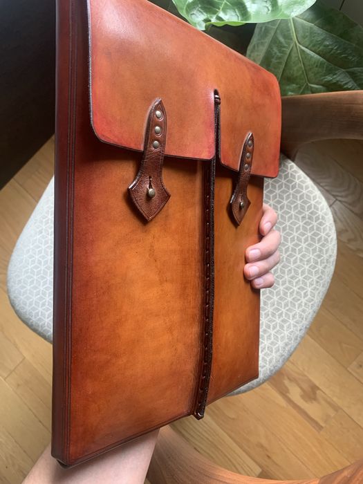 Кожен Калъф за лаптоп/ ipad.