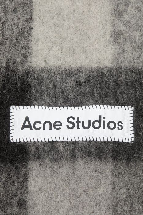 Acne Studios Scarf / Шал