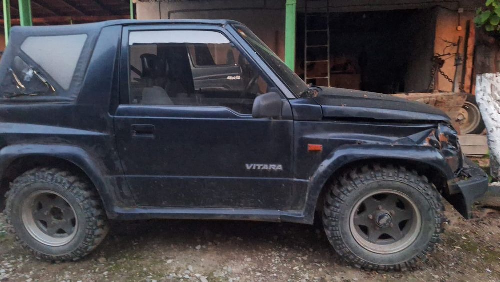 Dezmembrez Suzuki vitara 1.6 8 V