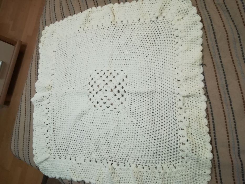 Нова ръчно плетена пелена за бебе