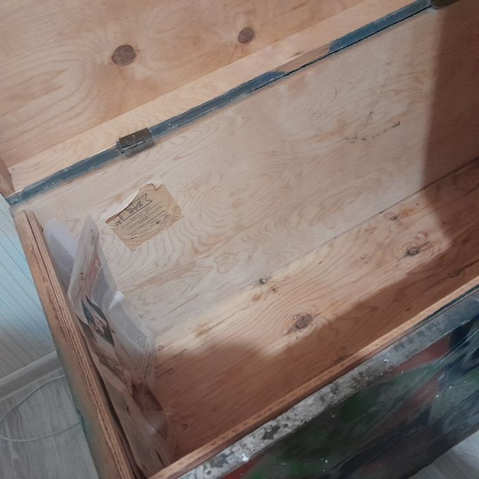 Продам сундук,деревяный.б/у