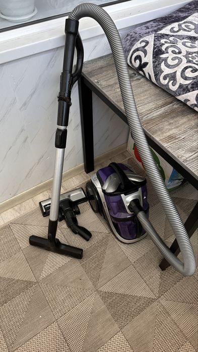 Пылесос Tefal с 2 насадками