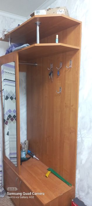 Продам прихожий...