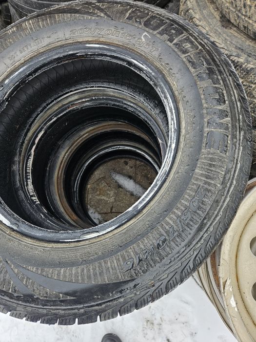 205 70 15 Set de 4 anvelope 205/70/15 cauciucuri 205x70x15  205/70 R15