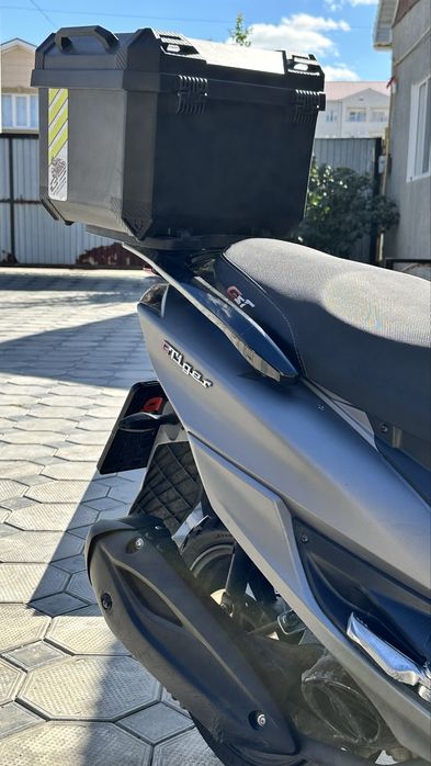 Макси скутер GST