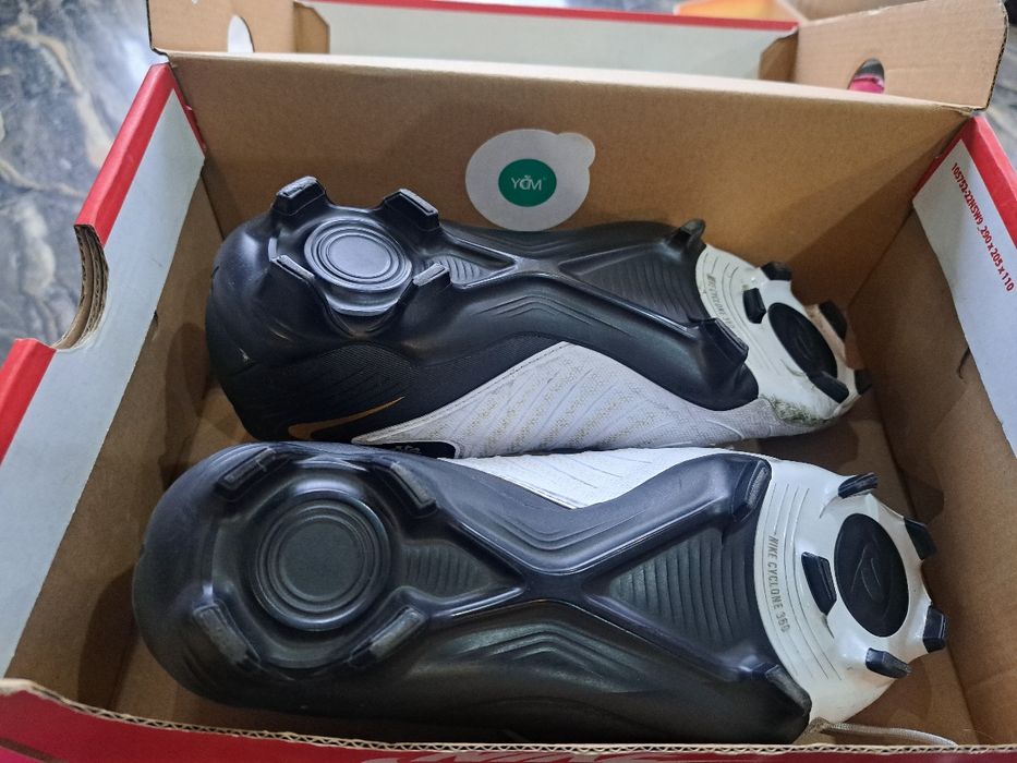 Бутонки Nike Пловдив