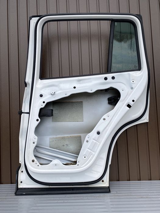 Usa dr spate vw Tiguan 5N 2007-2011 cod de culoare LB9A
