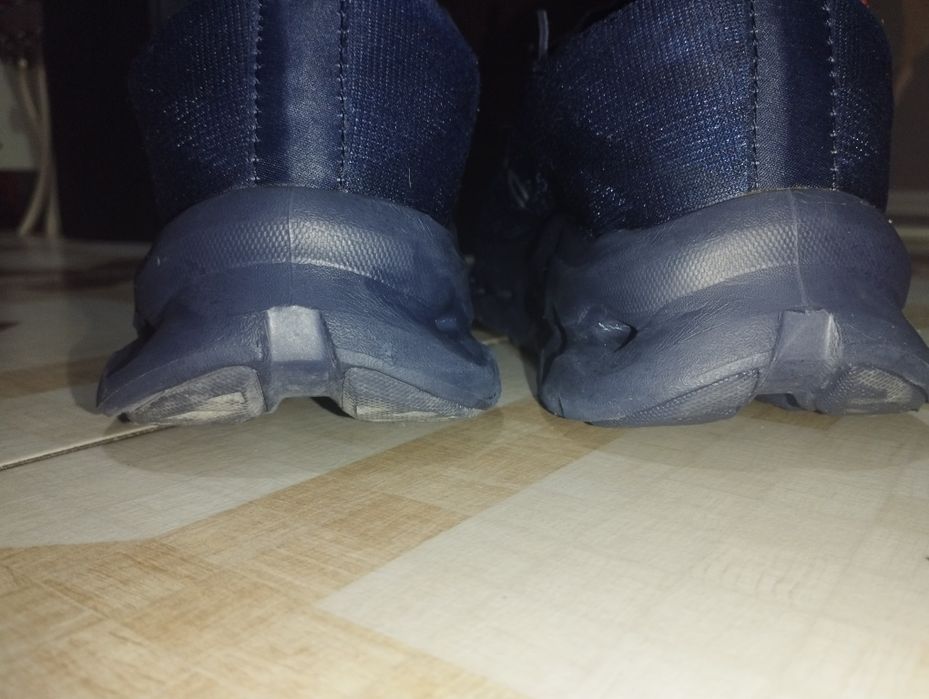 Аммартизаторная обув cloud tecphase