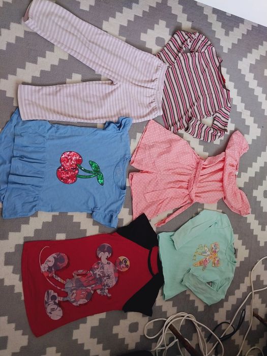 На девочку. Продам всё за!