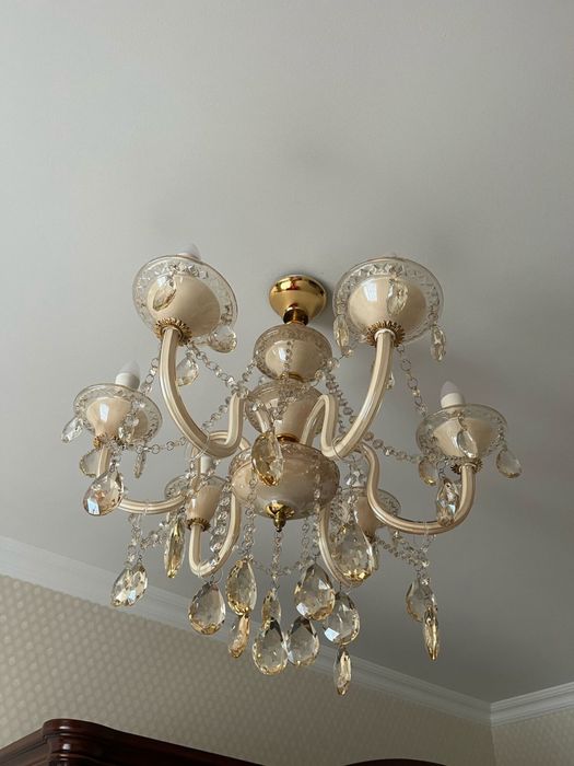 Продам люстру хрустальные