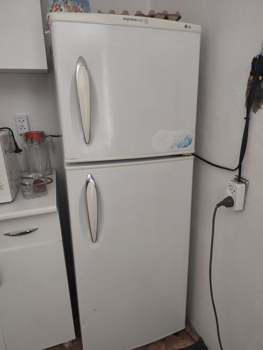 Продам холодильник