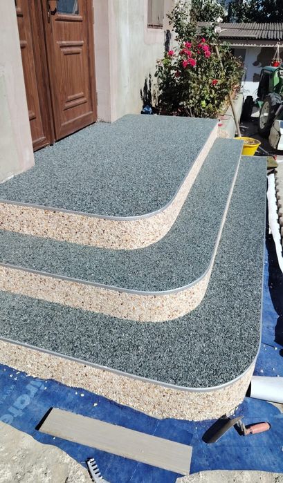 Piatra 2-4 mm rasina  epoxidica / poliuretanica  covor 4-7 mm uscata