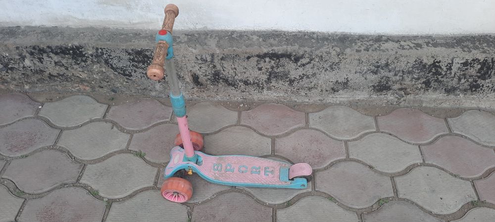 Продам самокат б/у