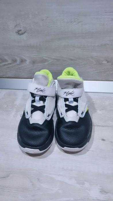 Adidasi jordan copii