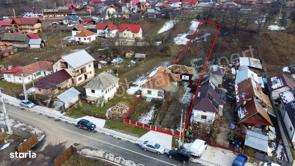 Casă de vânzare în comuna Corbeni, județ Argeș.