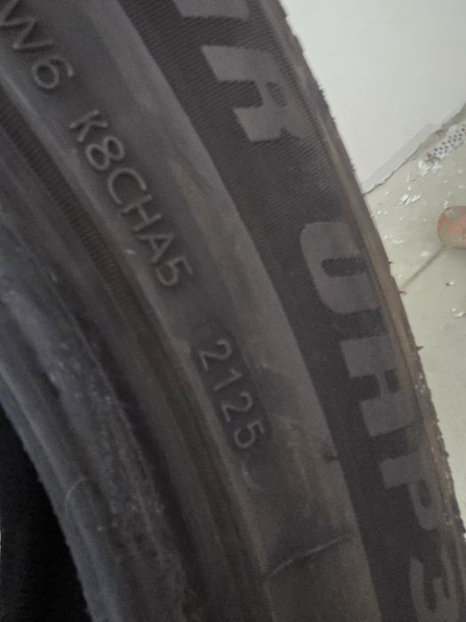 Vand 2 Anvelope Iarna 275/45/20 dot 2025