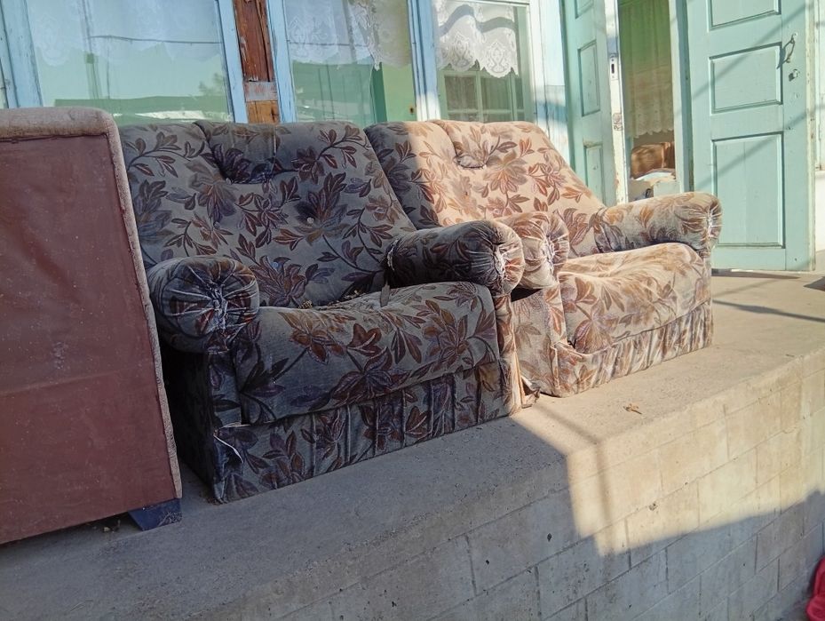 Srochni   eski krislo sotiladi narxi 2tasi 500 ming