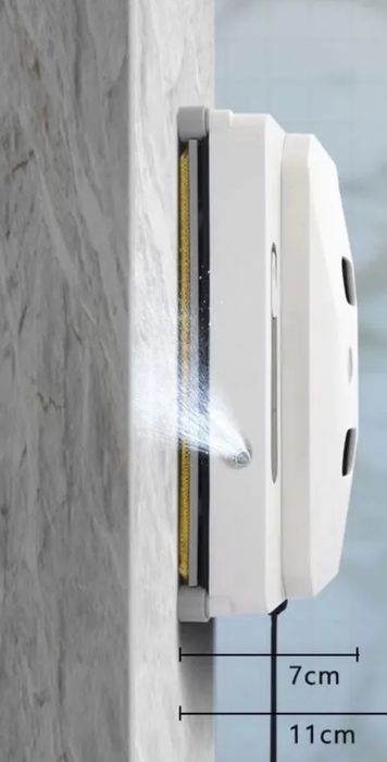 Помощник робот-мойщик окон