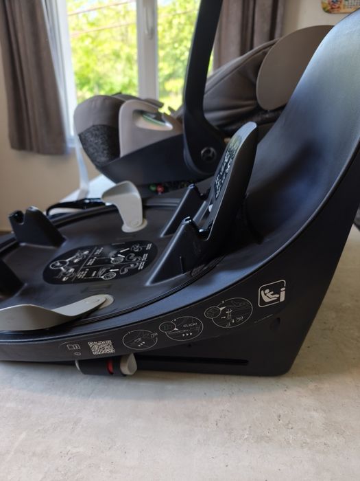 Комплект столче за кола, база и адаптори Cybex