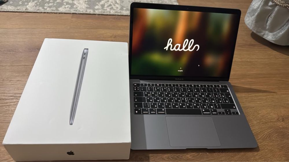 Macbook Air 13,256гб