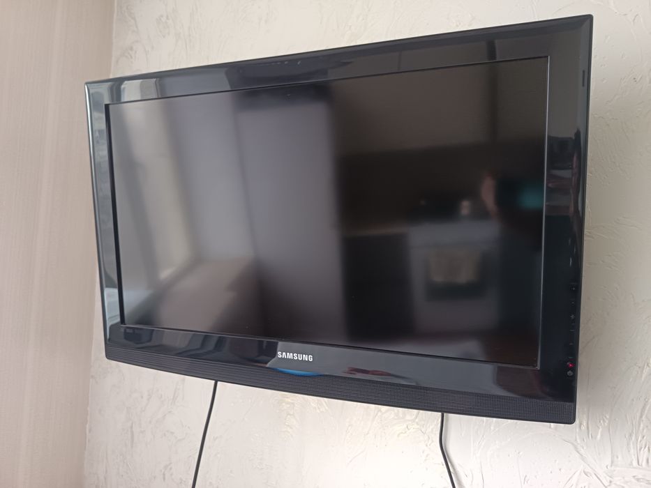 Продаётся ЖК телевизор Samsung