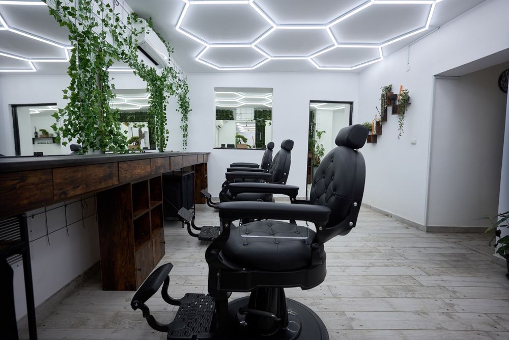 Inchiriez scaun / post de lucru Hush Studio