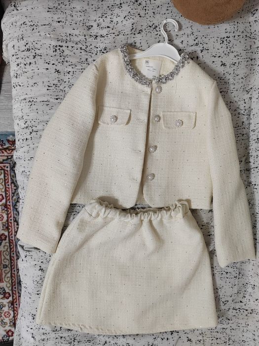 Продам платье на 9,10 лет