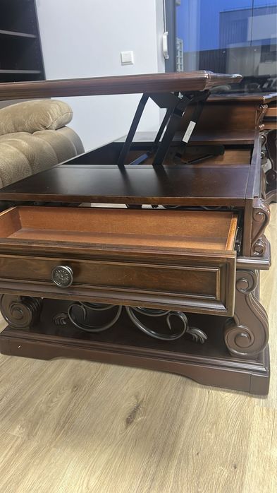 Doua piese Ashley masa cafea vitange