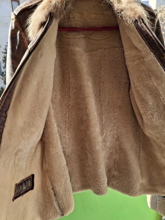 Кожено кафяво яке