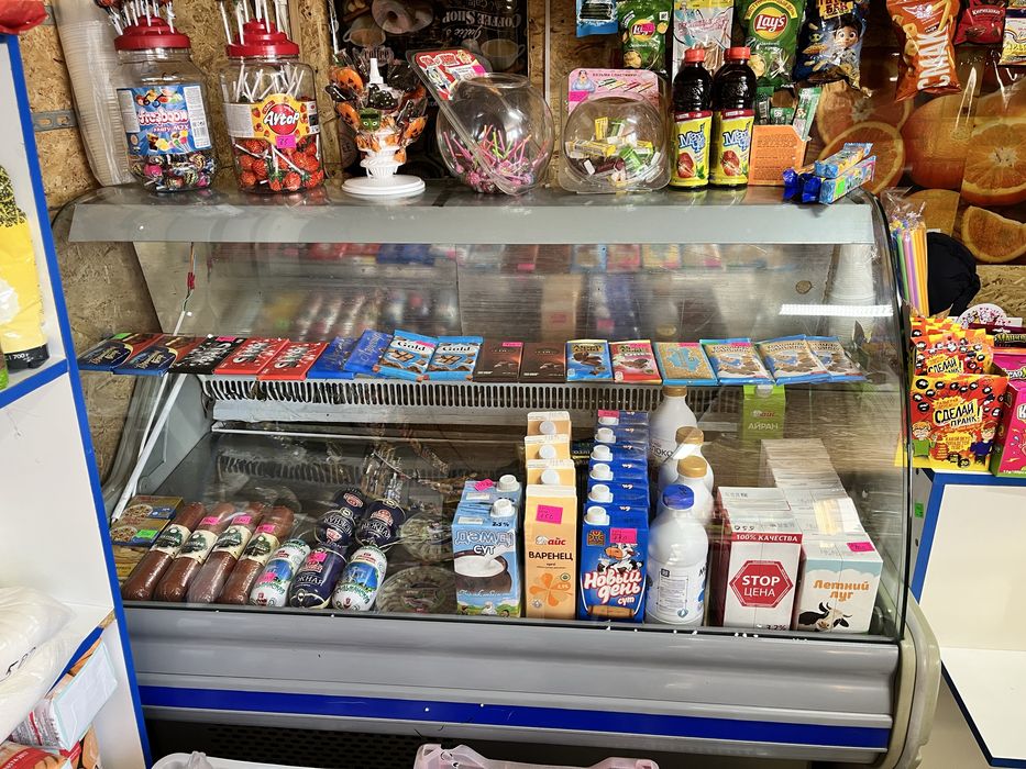 Продам колбасный витринный холодильник