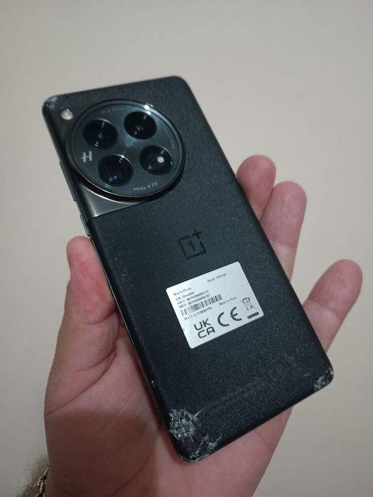 ONE PLUS 12 ..  512Gb 16Gb dualsim 5400mah