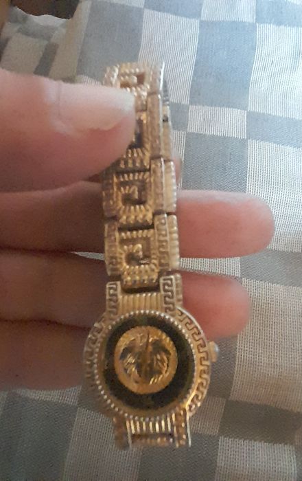 Кварцови електронни часовници