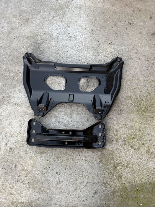 Scut motor cutie lateral Mercedes cls w218 metalic