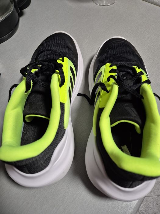 Маратонки Adidas 38