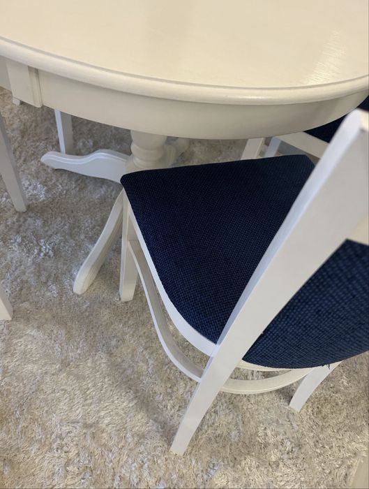 Masa rotunda extensibila + 4 scaune lemn masiv esenta tare